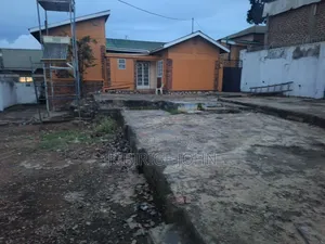 5bdrm Bungalow in Kisugu, Central Division for rent
