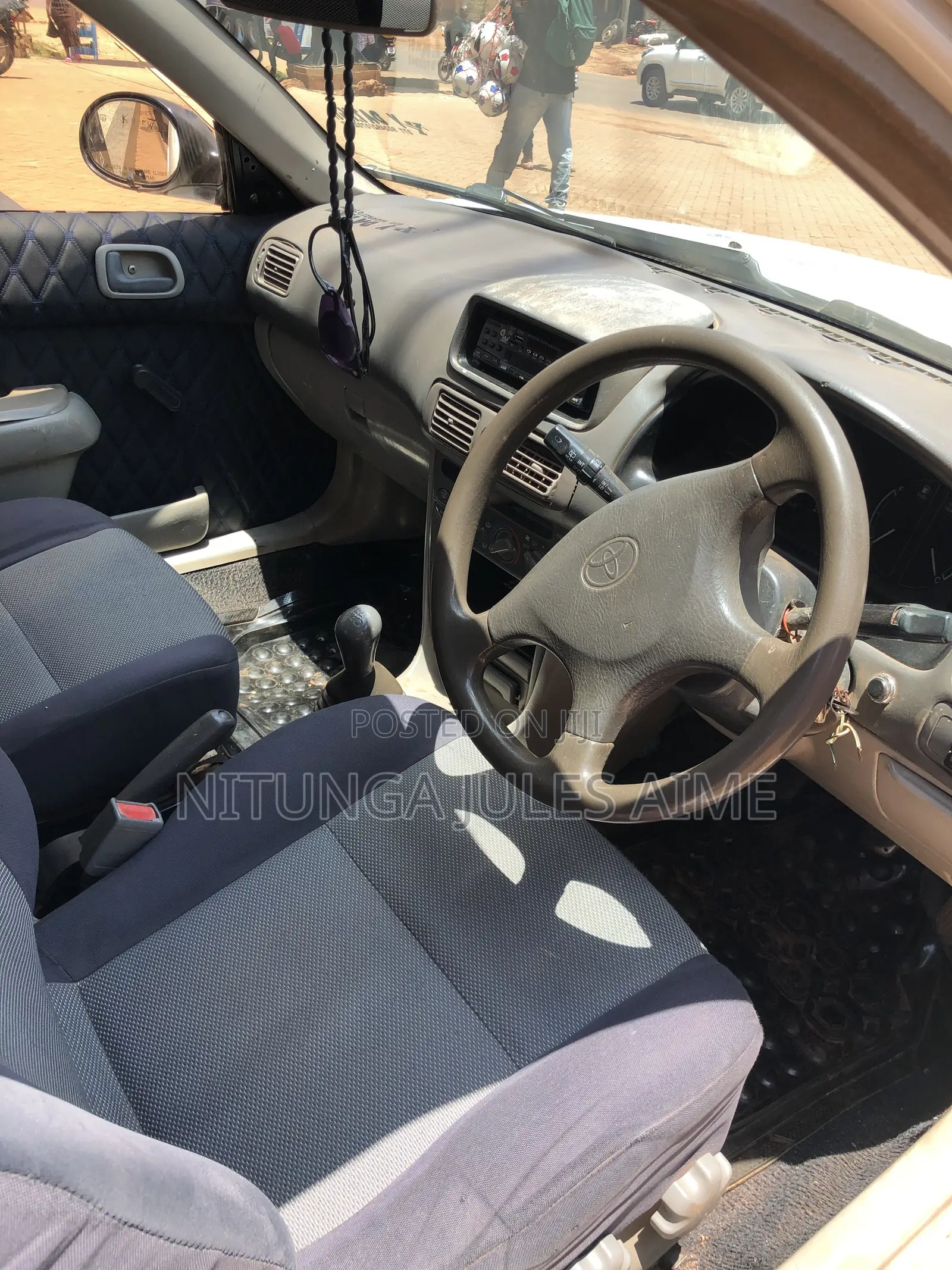 Toyota Corolla 2011 White