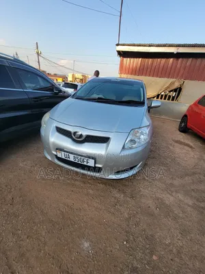 Toyota Auris 2012 Silver