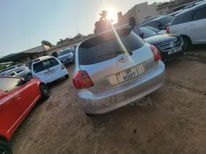 Toyota Auris 2012 Silver