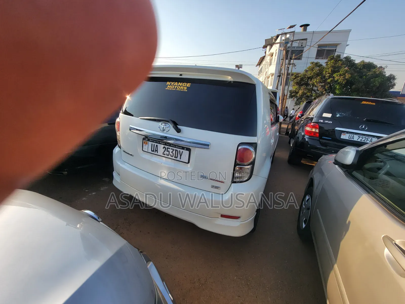 Toyota Corolla Rumion 2010 White