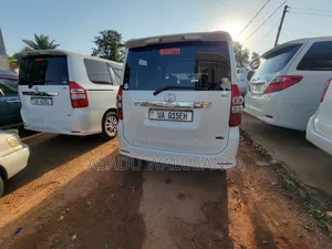Toyota Noah 2012 White