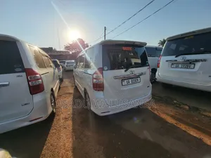 Toyota Noah 2012 White