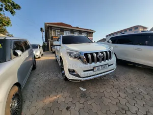 Toyota Land Cruiser Prado 2017 Black