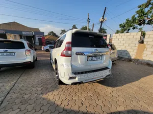 Toyota Land Cruiser Prado 2017 Black
