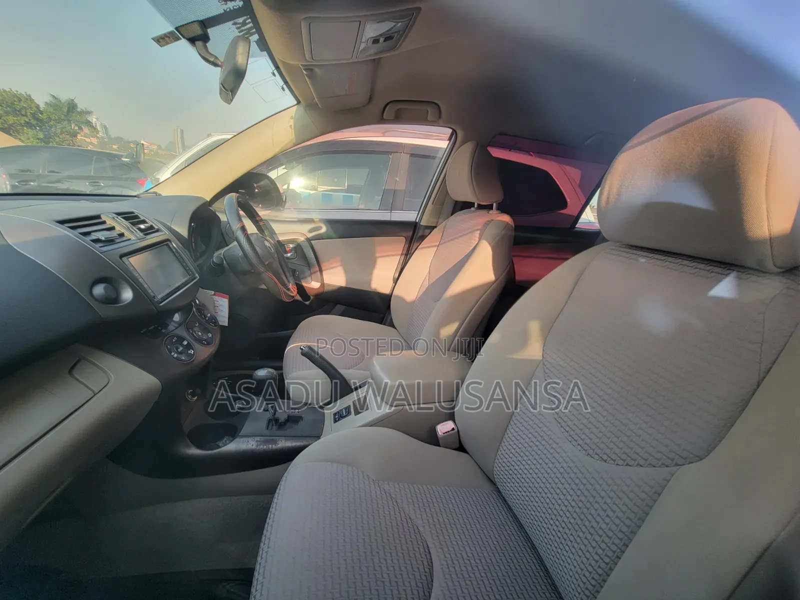 Toyota Vanguard 2012 White