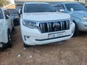 Toyota Land Cruiser Prado 2017 White
