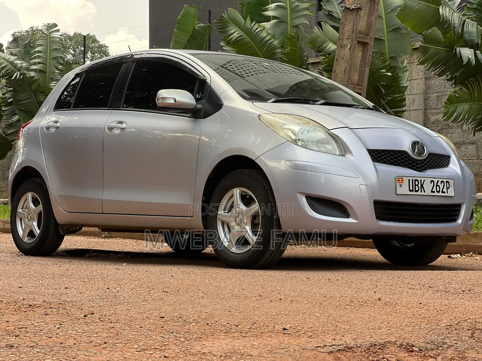 Toyota Vitz 2008 Silver
