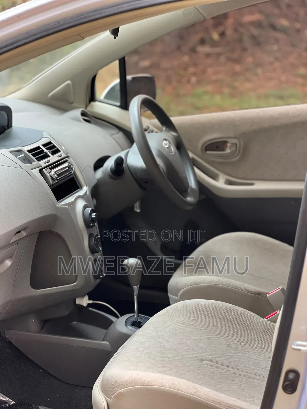 Toyota Vitz 2008 Silver