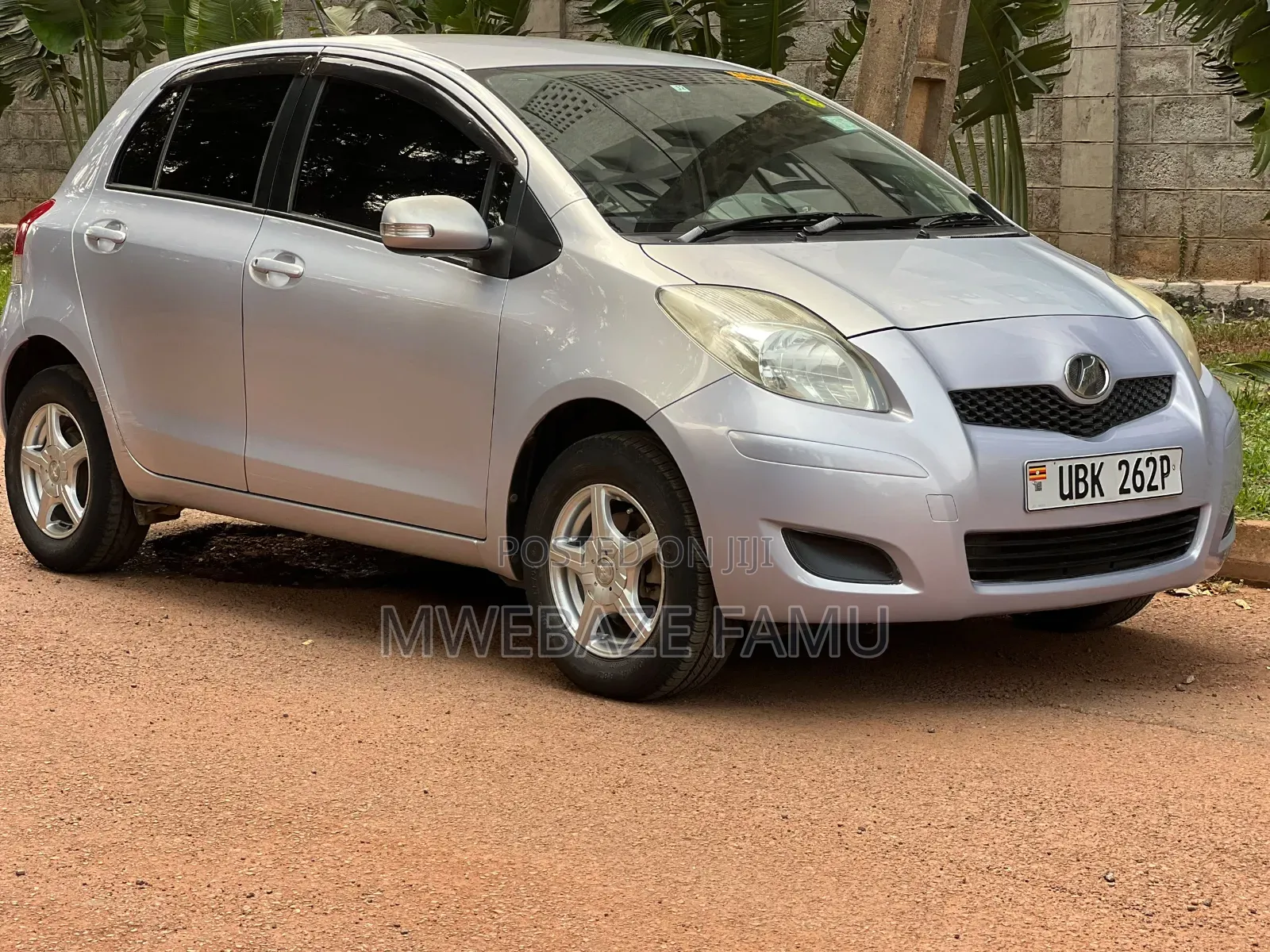 Toyota Vitz 2008 Silver