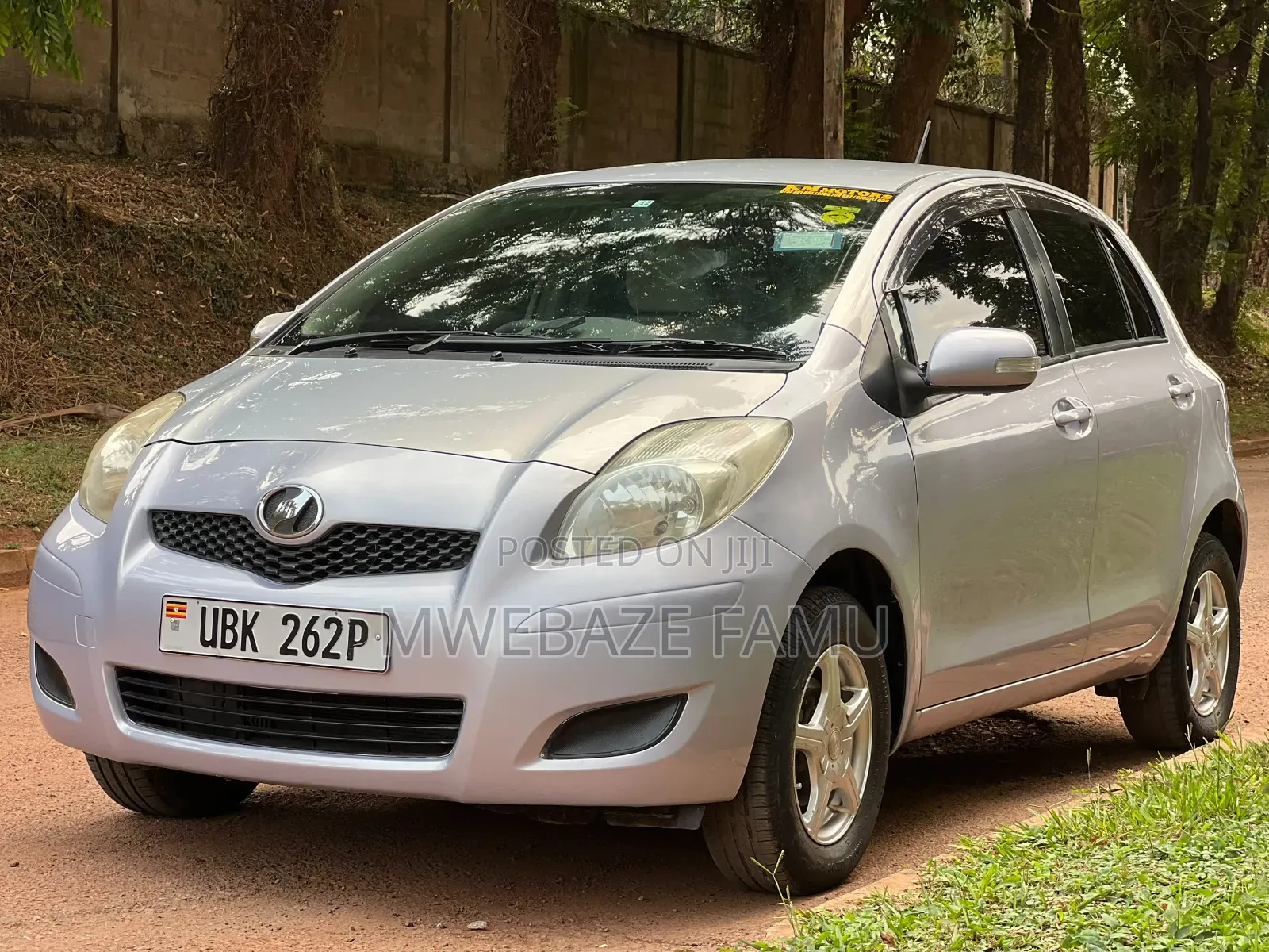 Toyota Vitz 2008 Silver