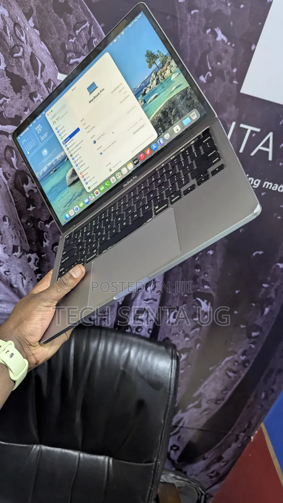 Laptop Apple MacBook Pro 2022 M2 8GB Apple M2 SSD 512GB