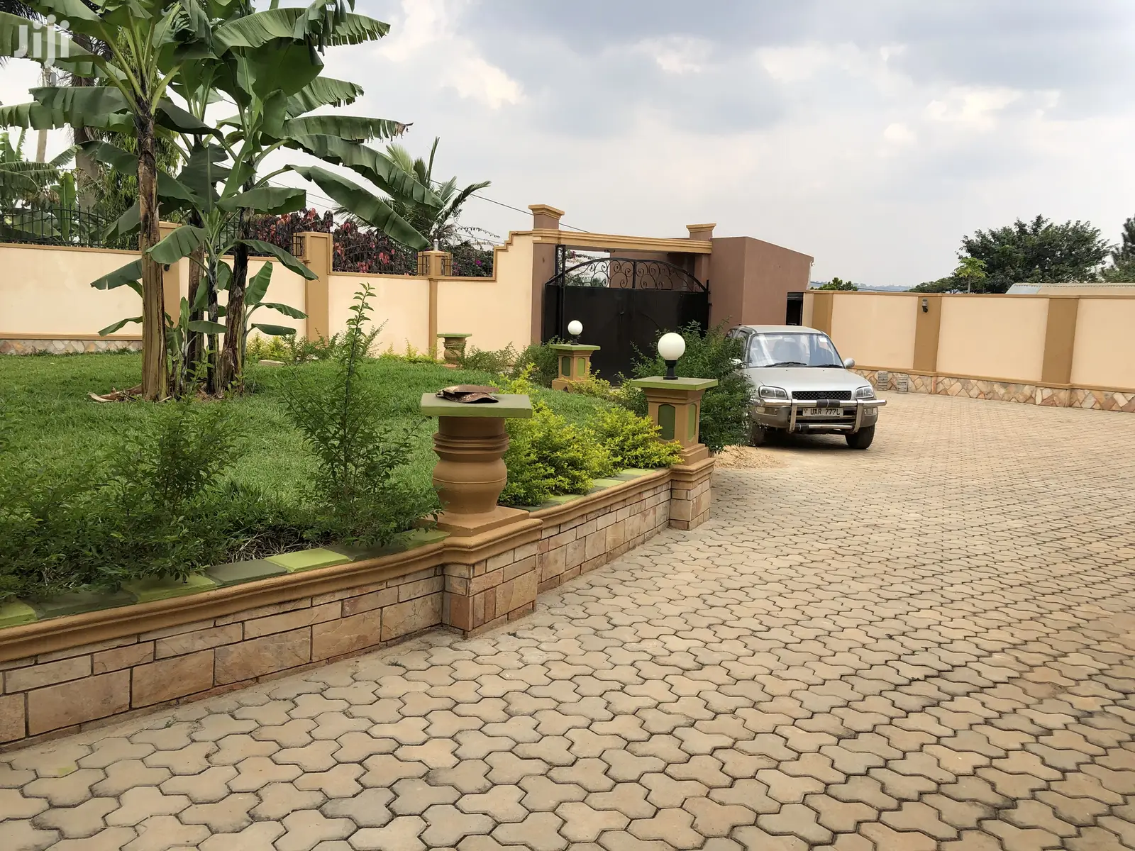 Furnished 5bdrm House in Kira, Kampala for Sale