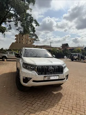Toyota Land Cruiser Prado 2.8 2021 White