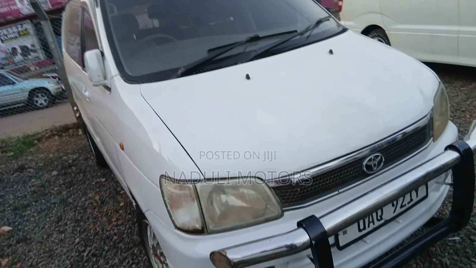 Toyota Noah 2001 White