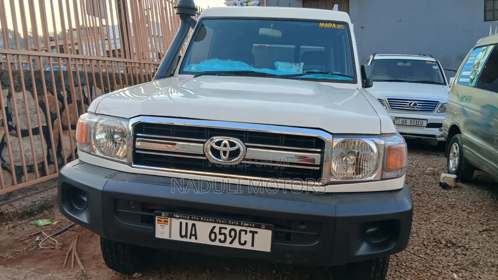 Toyota Land Cruiser 2007 White