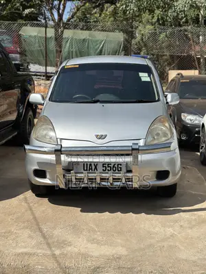Toyota Fun Cargo 2005 Silver