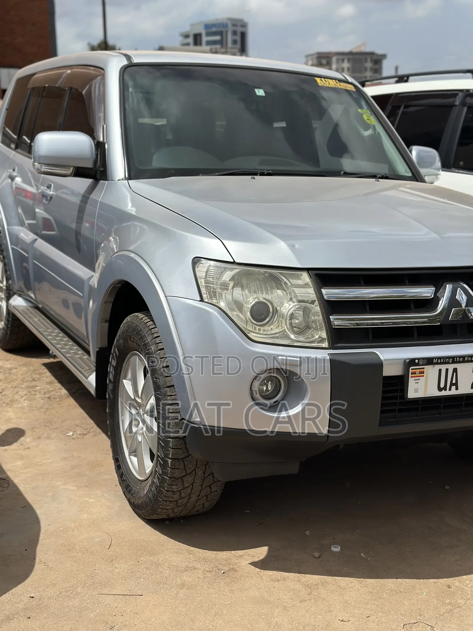 Mitsubishi Pajero 2009 Silver