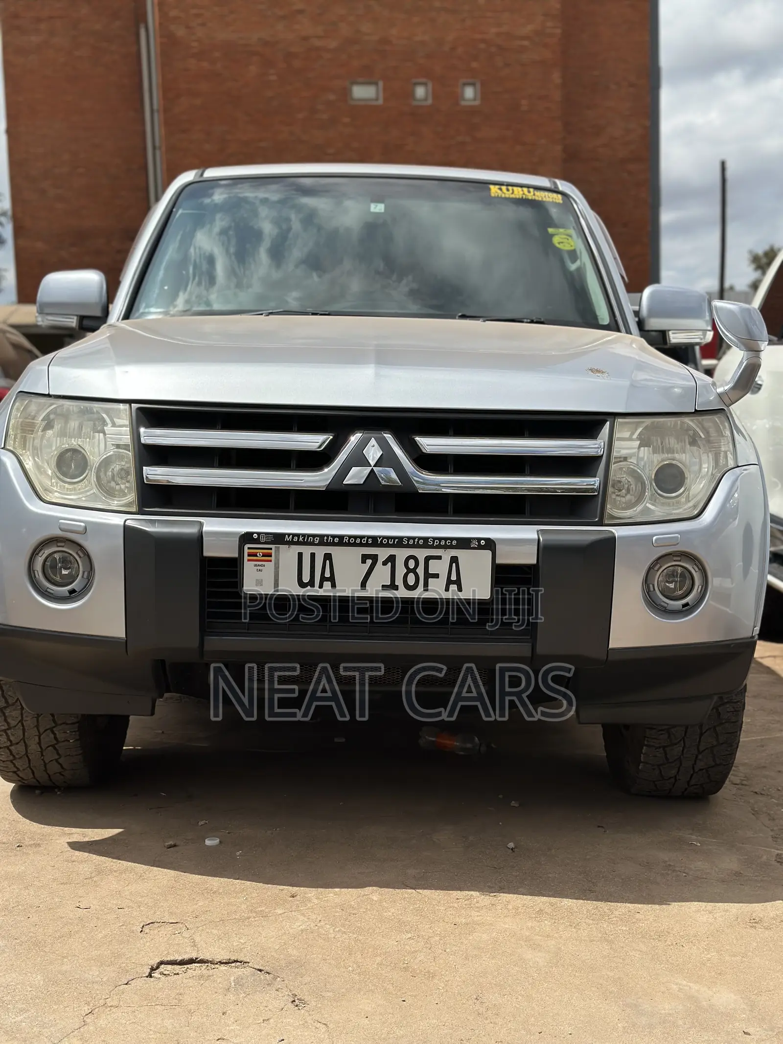 Mitsubishi Pajero 2009 Silver