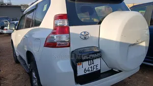 Toyota Land Cruiser Prado 2016 White
