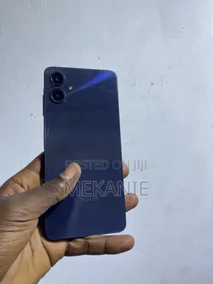 Samsung Galaxy A06 64 GB Black