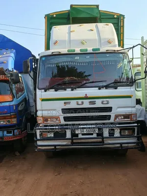 Mitsubishi Fuso 2002 White