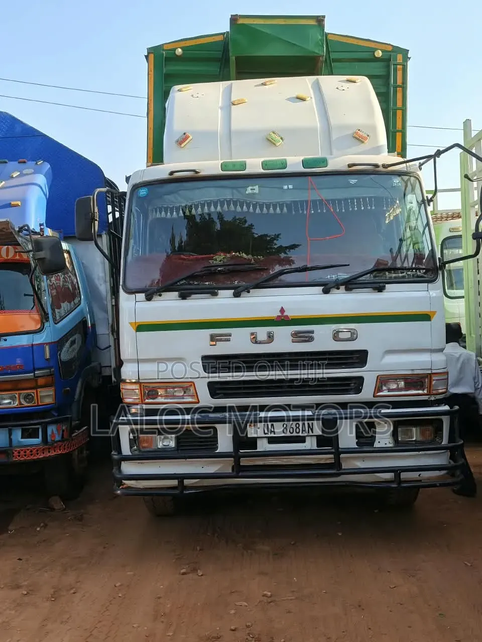 Mitsubishi Fuso 2002 White