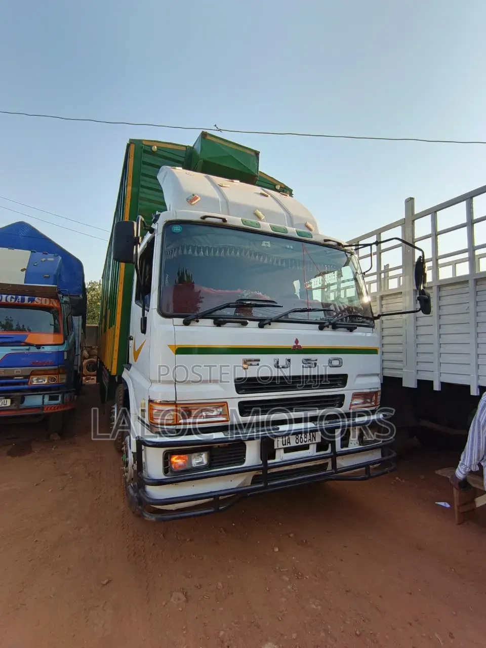 Mitsubishi Fuso 2002 White