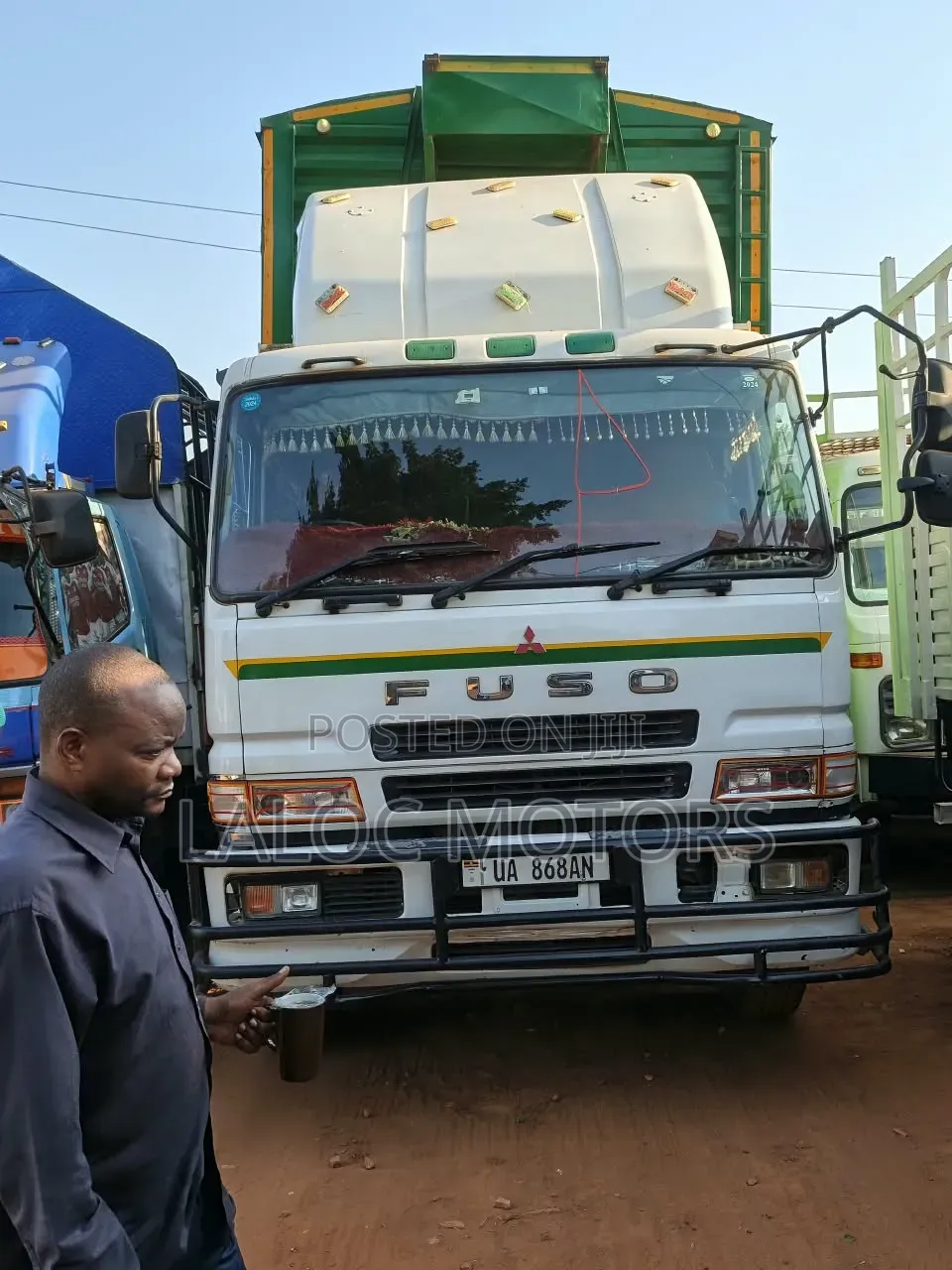 Mitsubishi Fuso 2002 White