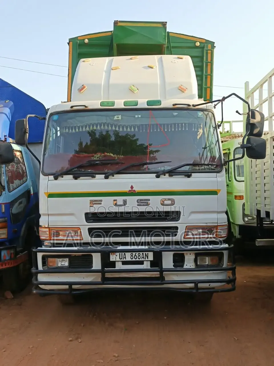 Mitsubishi Fuso 2002 White