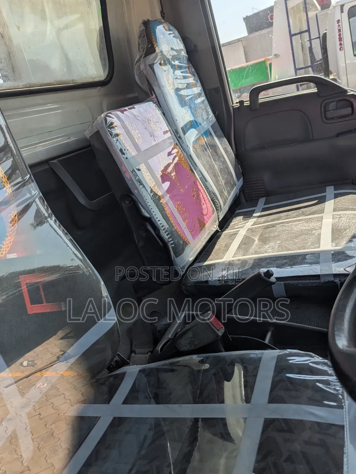 Isuzu Forward 350