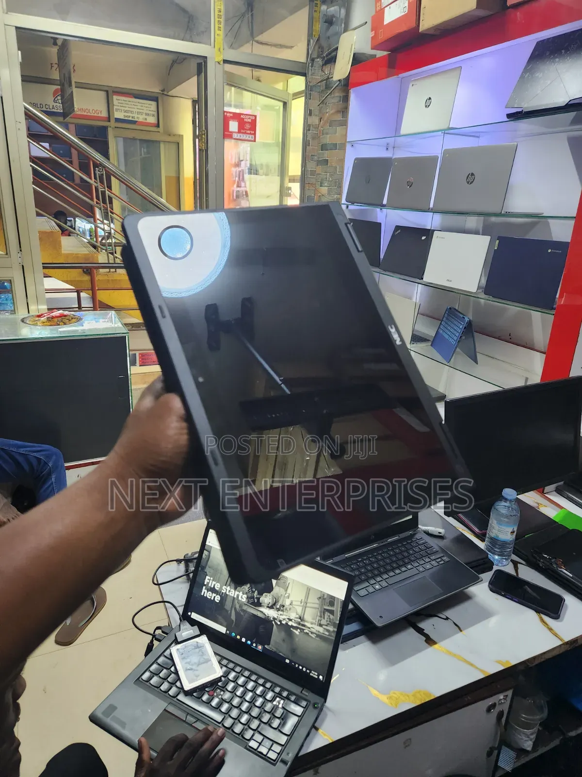 Laptop NEC 4GB Intel Celeron SSD 128GB