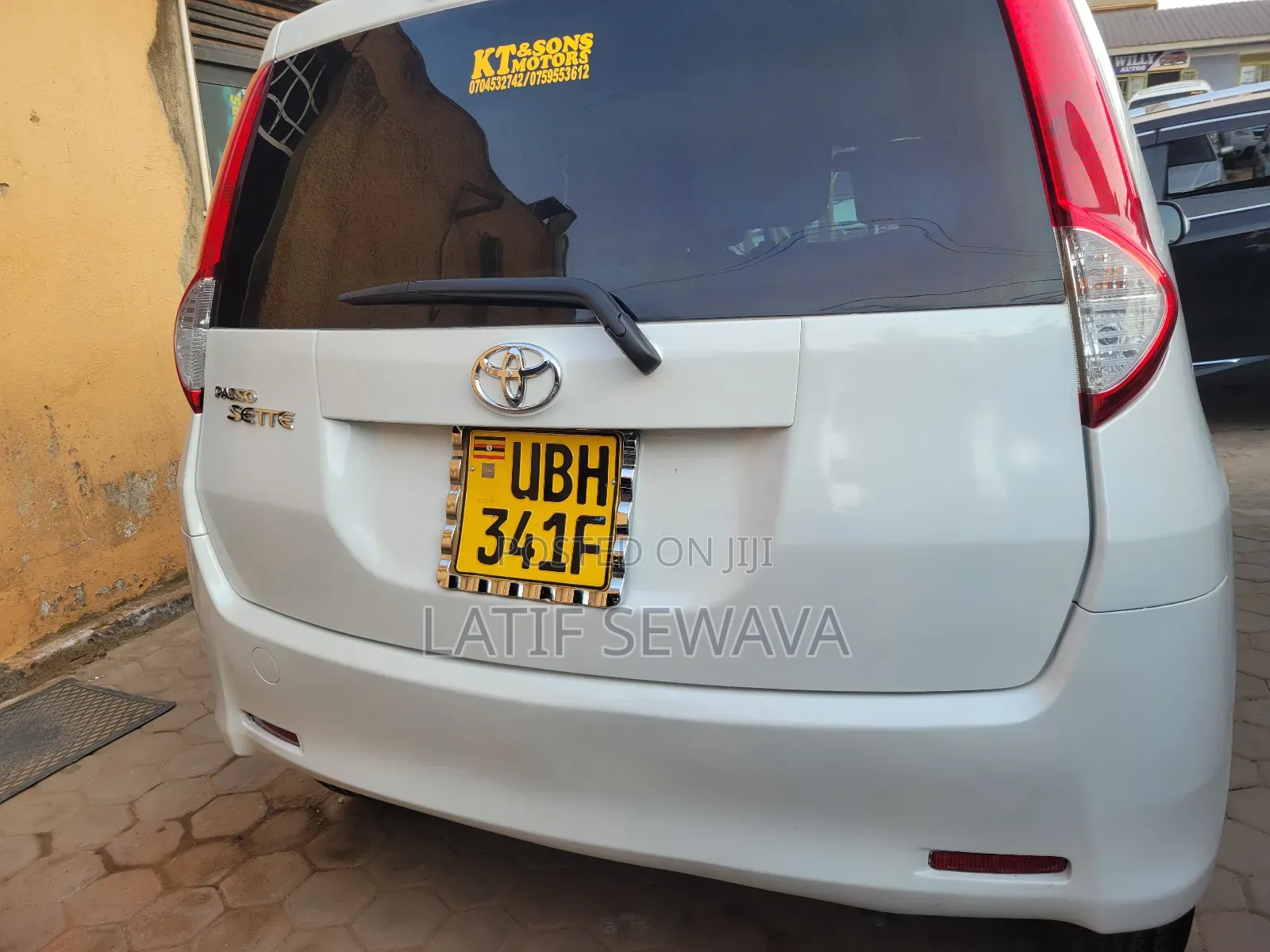 Toyota Passo Sette 1.5 FWD 2010 White