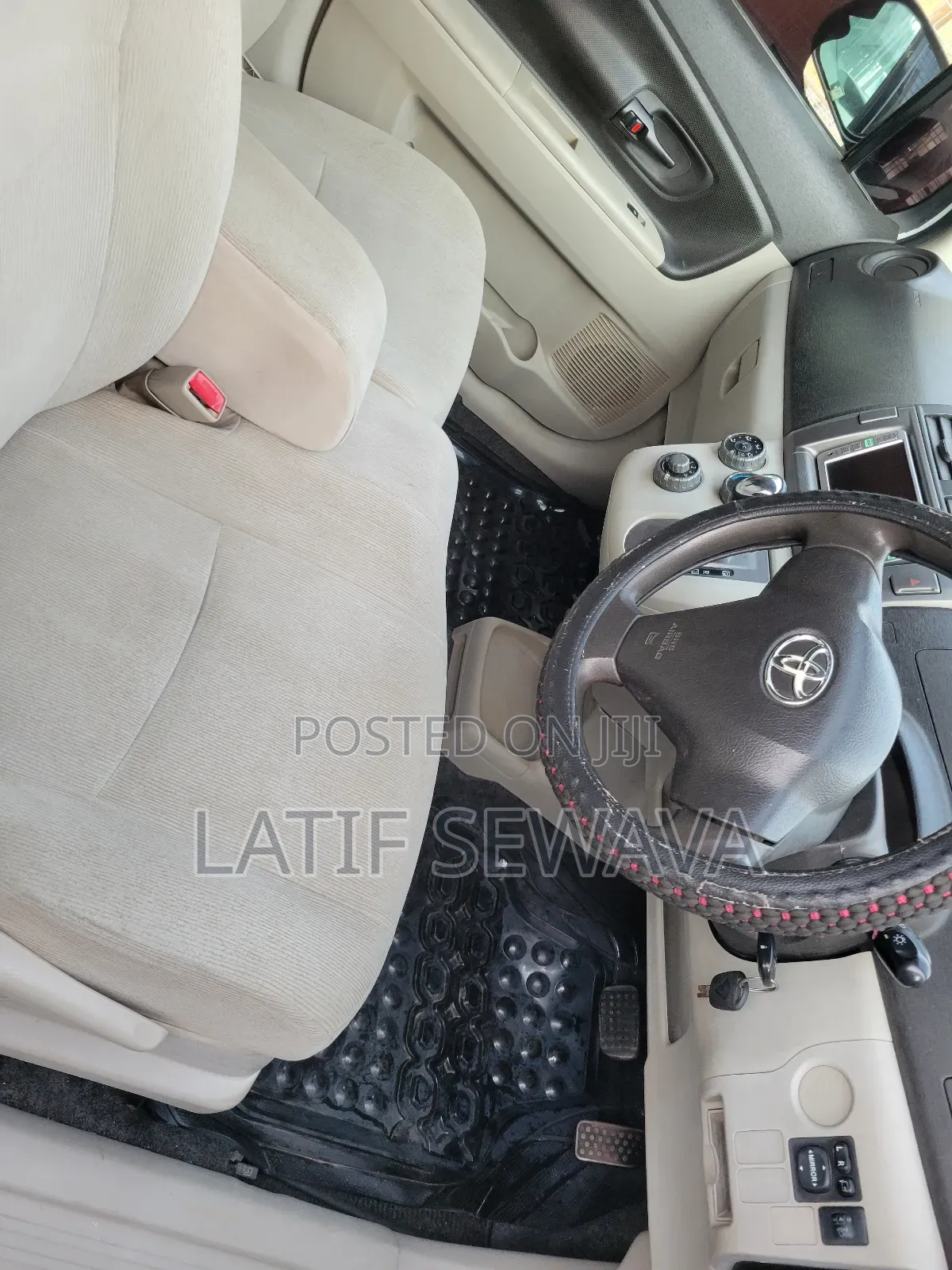 Toyota Passo Sette 1.5 FWD 2010 White