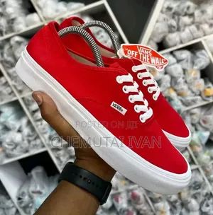 Authentique Off-White Vans