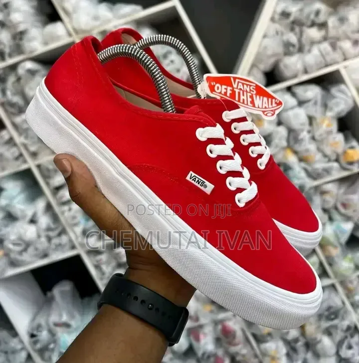 Authentique Off-White Vans