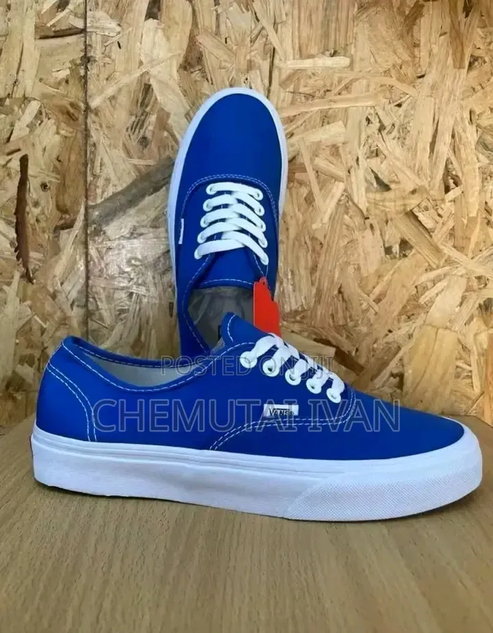 Authentique Off-White Vans