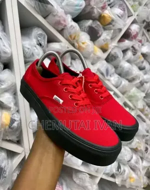 Authentique Off-White Vans