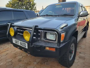 Toyota Hilux 1998 Gray