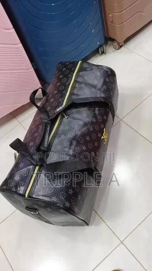 Spacious Black Travel Bag ( Large)
