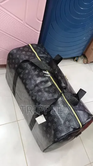 Spacious Black Travel Bag ( Large)