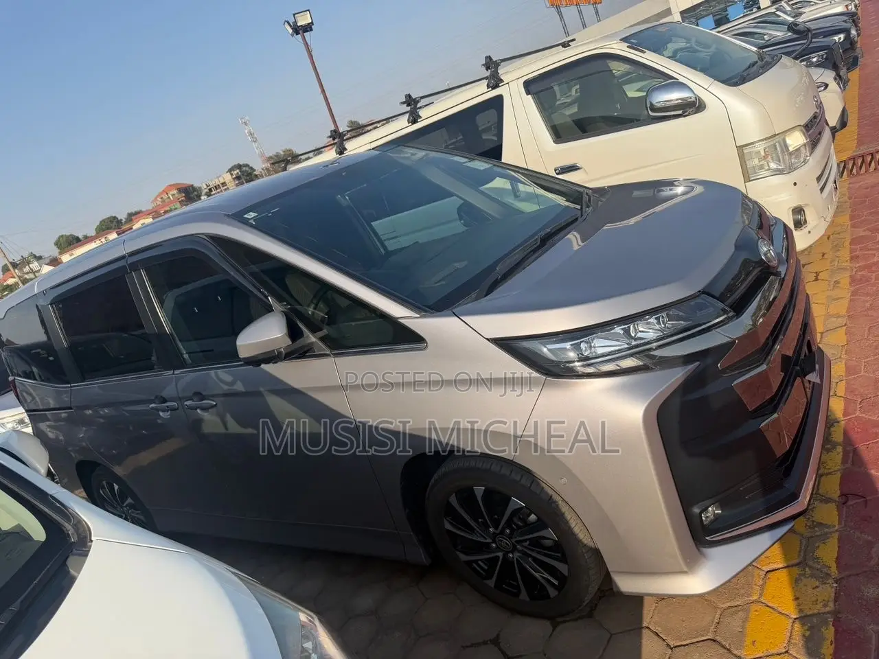 Toyota Noah 2022 Gray