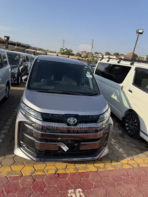 Toyota Noah 2022 Gray