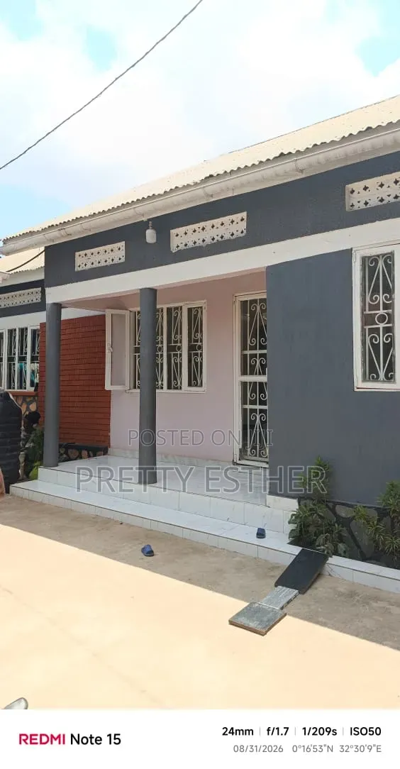 Furnished 3bdrm House in Kyengera, Central Division for sale