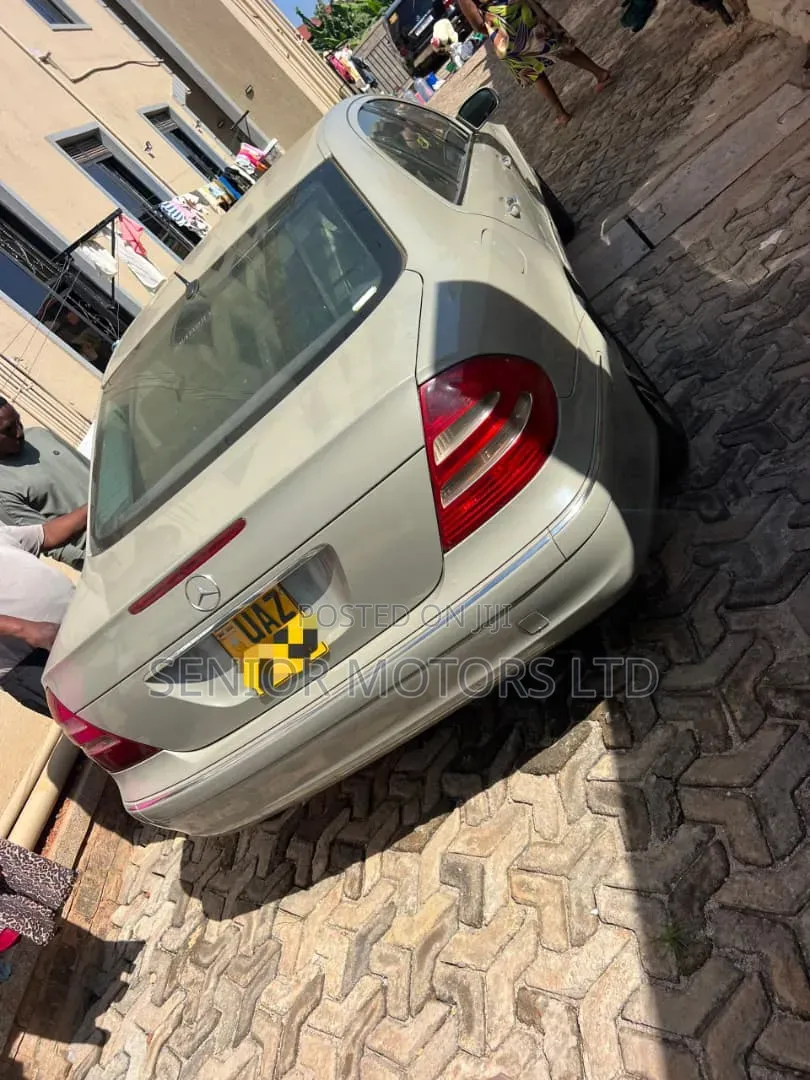 Mercedes-Benz E320 2004 Gray