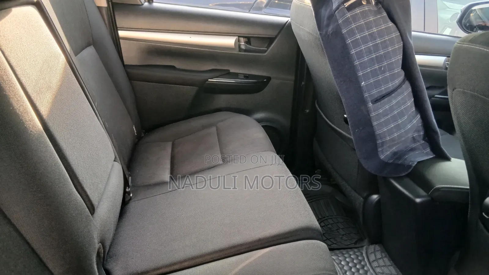 Toyota Hilux 2018 Silver