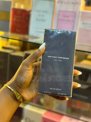 100 Ml) Narciso Rodriguez for Her Eau De Parfum.