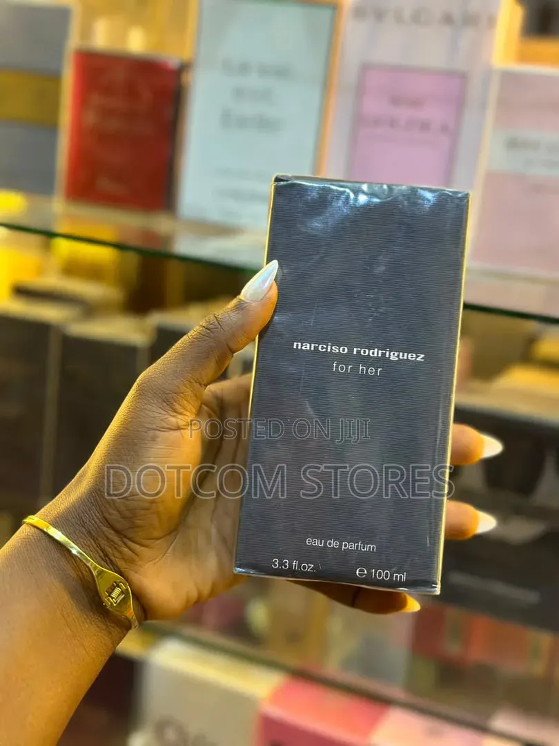 100 Ml) Narciso Rodriguez for Her Eau De Parfum.