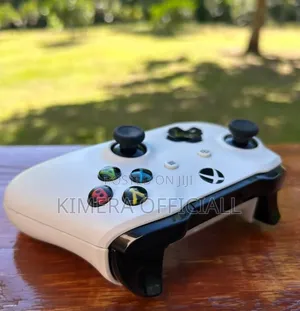 Clean UK Used Original Xbox One Wireless Controllers Pads in Kampala