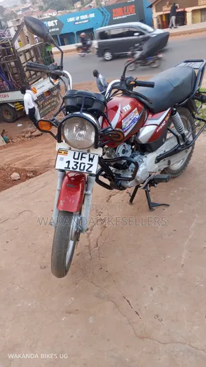 TVS HLX 125 2023 Red